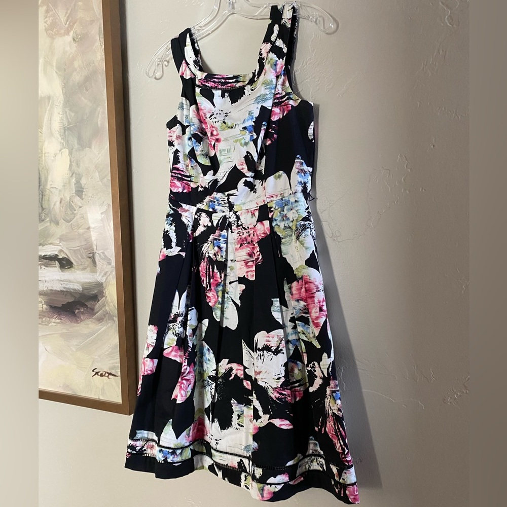 White House Black Market|4| “Faille Firl” in black & parasol pink. NWT. - Picture 2 of 9